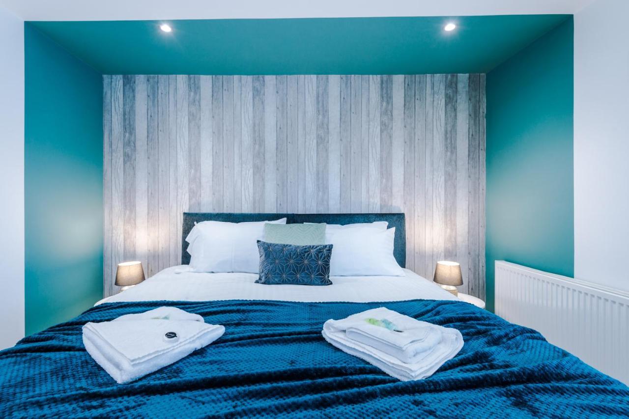 Rest & Recharge At The Station Apartments Manchester Bagian luar foto