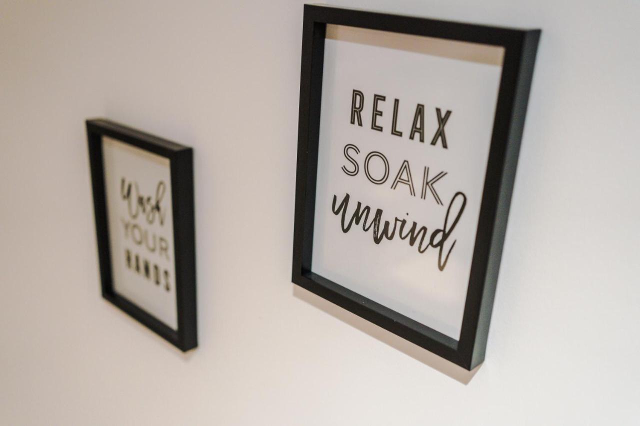 Rest & Recharge At The Station Apartments Manchester Bagian luar foto